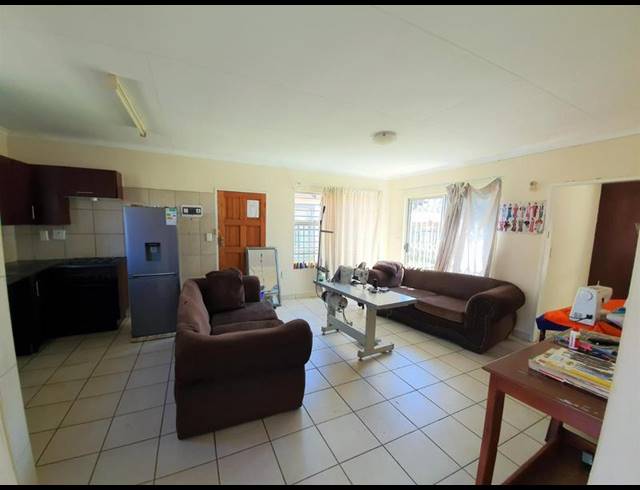 3 BEDROOM HOUSE FOR SALE IN KARENPARK